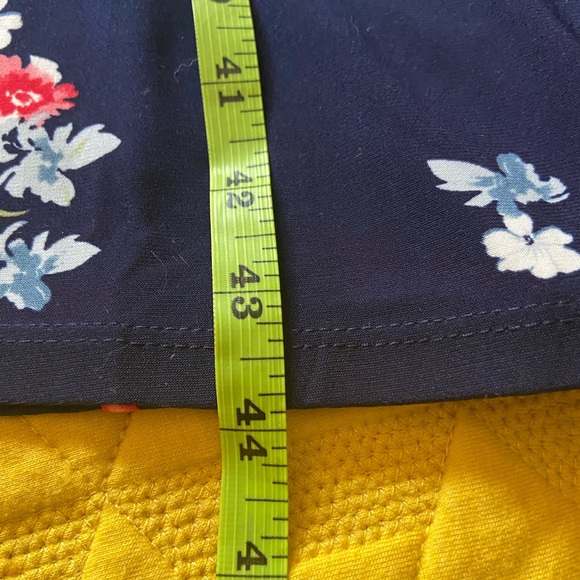 Chap’s XL  dress.  3/4 sleeve. Floral dress with gathering at front.  FLATTERING - Picture 11 of 16